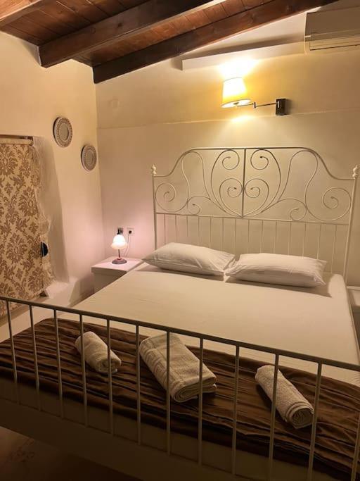 Holiday home πέτρινη οικία με εσωτερικό τζάκι Skalanion